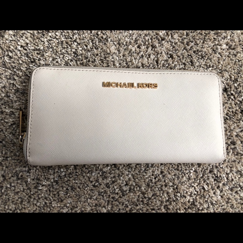 Michael Kors Jet Set Wallet in Vanilla